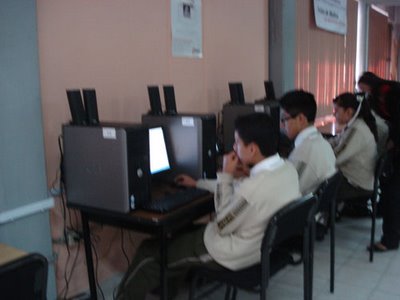 alumnos con las pc